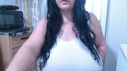 Snapshot of mayabbw50tits chatting on November 2025 05:34:01 AM Maya online show from November 2025 05:34:01 AM