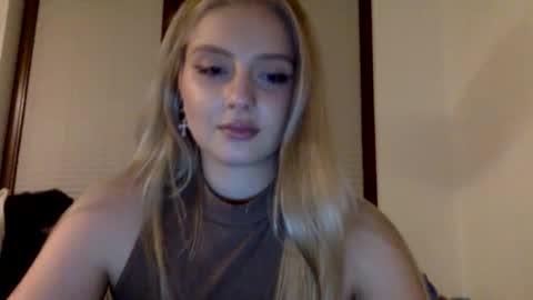 mayaflirt online show from March 2026 07:07:01 PM