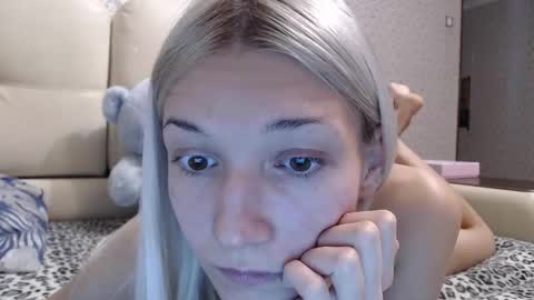 maybe_doll online show from October 2025 03:11:02 PM