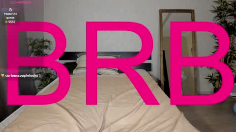 Snapshot of maybe_mia chatting on December 2024 11:22:01 AM Mia GMT2 Mon 3-9 AM Tue 3-9 AM Wed 3-9 AMThur 10 AM - 4 PM Fri 3-9 AM Sat 3-9 AM Sun 3-9 AM. online show from December 2024 11:22:01 AM