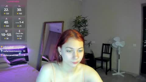 Snapshot of maybe_mia chatting on January 2025 02:24:02 PM Mia GMT2 Mon 3-9 AM Tue 3-9 AM Wed 3-9 AMThur 10 AM - 4 PM Fri 3-9 AM Sat 3-9 AM Sun 3-9 AM. online show from January 2025 02:24:02 PM