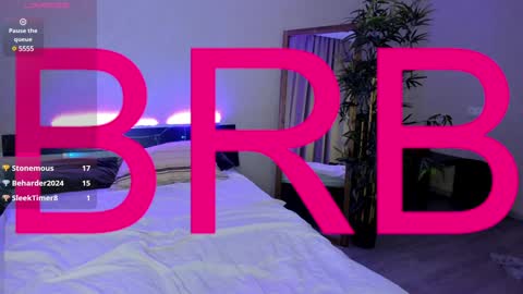 Snapshot of maybe_mia chatting on January 2025 11:07:01 AM Mia GMT2 Mon 3-9 AM Tue 3-9 AM Wed 3-9 AMThur 10 AM - 4 PM Fri 3-9 AM Sat 3-9 AM Sun 3-9 AM. online show from January 2025 11:07:01 AM