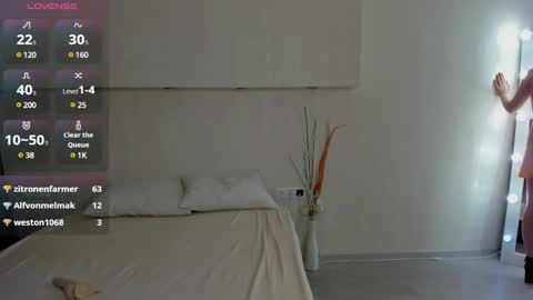 Snapshot of maybe_mia chatting on January 2025 04:36:01 AM Mia GMT2 Mon 3-9 AM Tue 3-9 AM Wed 3-9 AMThur 10 AM - 4 PM Fri 3-9 AM Sat 3-9 AM Sun 3-9 AM. online show from January 2025 04:36:01 AM