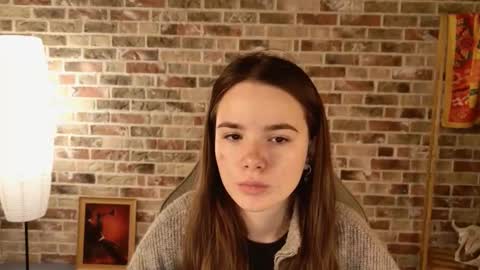 maybloom_ online show from December 2025 05:14:01 AM