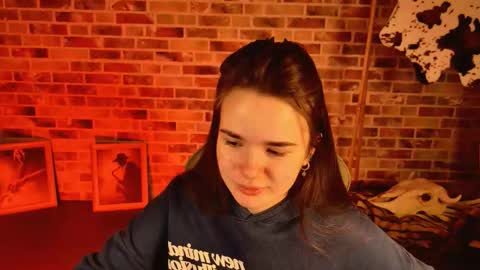 maybloom_ online show from February 2026 06:11:02 AM