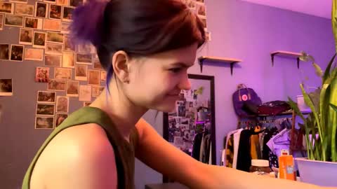 Snapshot of mayecorlee chatting on March 2026 02:57:01 PM Rose online show from March 2026 02:57:01 PM