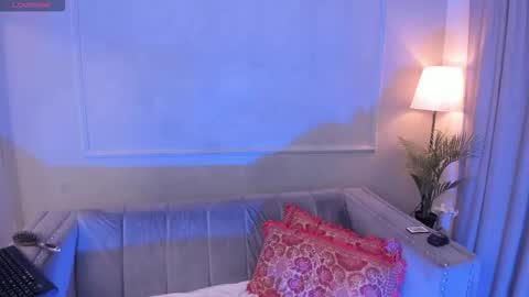 mayevanss online show from October 2025 03:42:01 AM