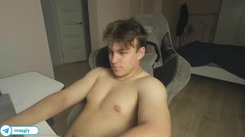 Snapshot of maygly chatting on May 2026 09:43:01 PM Slava and Alextatto online show from May 2026 09:43:01 PM