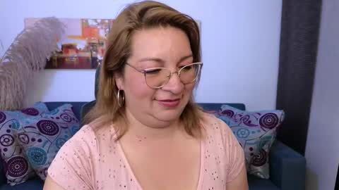 Snapshot of maylinleee chatting on January 2025 10:59:01 PM Mailyn online show from January 2025 10:59:01 PM