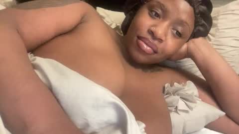 mayluvsu online show from March 2026 05:43:01 AM