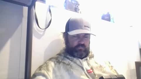 Snapshot of mayoramx chatting on March 2026 03:39:01 PM Dad bod 43 online show from March 2026 03:39:01 PM