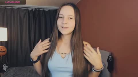 Snapshot of maysday chatting on November 2025 01:02:01 PM May online show from November 2025 01:02:01 PM