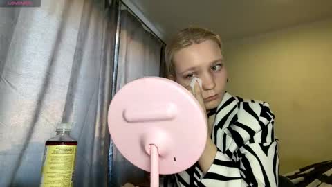 olivia online show from March 2026 03:05:01 PM