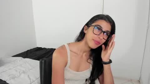 Snapshot of mazikeen_18 chatting on July 2026 02:02:01 PM mazikeen_18 online show from July 2026 02:02:01 PM