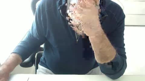 Snapshot of mbeastie chatting on January 2025 06:28:01 PM Beastie online show from January 2025 06:28:01 PM