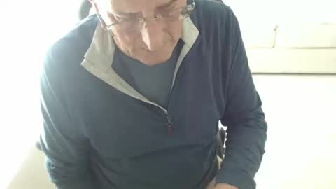 Snapshot of mbeastie chatting on March 2025 07:43:02 PM Beastie online show from March 2025 07:43:02 PM