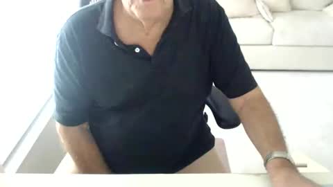 Snapshot of mbeastie chatting on March 2026 09:21:02 PM Beastie online show from March 2026 09:21:02 PM