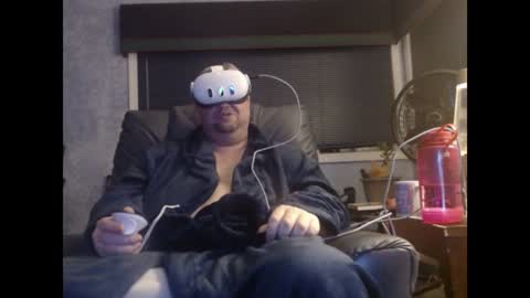 Snapshot of mckhero chatting on December 2024 12:11:02 AM Sean online show from December 2024 12:11:02 AM