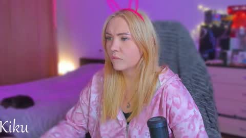 Snapshot of mdaluna chatting on October 2025 06:18:01 PM Kiku online show from October 2025 06:18:01 PM