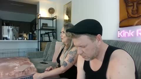 Snapshot of me2283 chatting on February 2025 10:42:02 PM me2283 online show from February 2025 10:42:02 PM