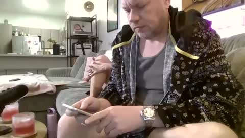 Snapshot of me2283 chatting on March 2025 02:04:02 AM me2283 online show from March 2025 02:04:02 AM