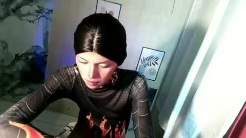 Snapshot of meaxox1 chatting on April 2026 11:31:01 AM mea online show from April 2026 11:31:01 AM