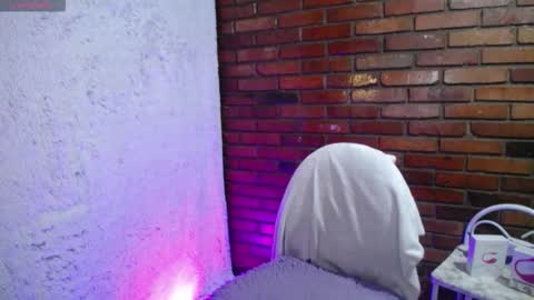 Snapshot of meg_velvet chatting on February 2026 01:08:02 PM Welcome my rooomLovense is active my orgasms in your hands Give me more pleasure aPrivate Exclusive online show from February 2026 01:08:02 PM