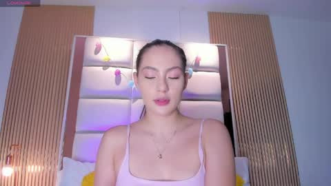 Snapshot of megaan_rouse chatting on May 2026 11:37:01 AM megaan_rouse online show from May 2026 11:37:01 AM
