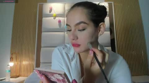 Snapshot of megaan_rouse chatting on May 2026 11:37:02 AM megaan_rouse online show from May 2026 11:37:02 AM
