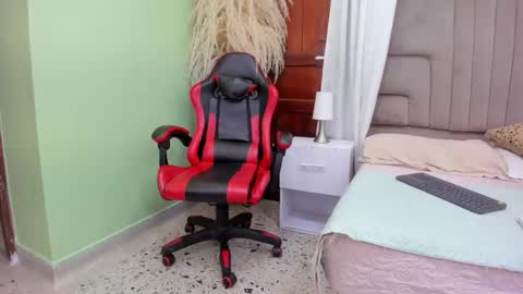 Snapshot of megan_angie chatting on March 2026 03:19:01 AM Megan Angie online show from March 2026 03:19:01 AM