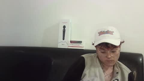 Megan and sophi online show from February 2025 12:02:02 PM