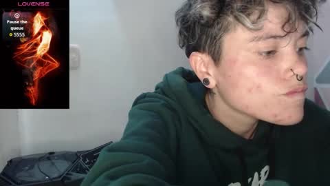 Megan and sophi online show from October 2025 12:11:02 AM