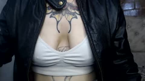 Snapshot of megan_coop3r_ chatting on July 2026 05:16:02 AM Megan and sophi online show from July 2026 05:16:02 AM
