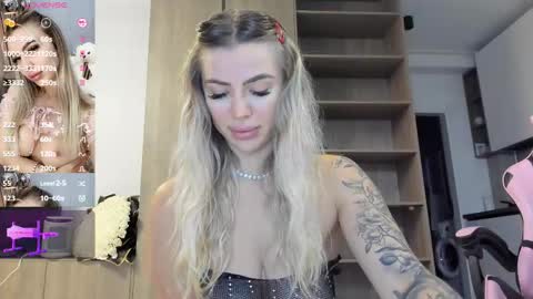 Snapshot of megan_ros_ chatting on October 2025 05:00:01 PM Megan online show from October 2025 05:00:01 PM