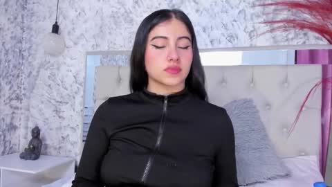 MEGAN  online show from October 2025 11:21:02 AM