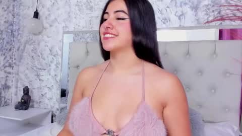 MEGAN  online show from November 2025 11:21:02 AM