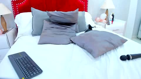 Snapshot of megan_sweet_1 chatting on February 2025 03:05:01 PM megan_sweet_1 online show from February 2025 03:05:01 PM