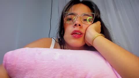 Snapshot of megan_vwv chatting on December 2024 01:08:01 AM megan online show from December 2024 01:08:01 AM