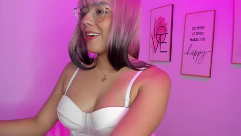 Snapshot of megan_vwv chatting on February 2025 07:55:01 PM megan online show from February 2025 07:55:01 PM