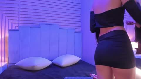 Jazmin  online show from March 2025 11:53:01 AM