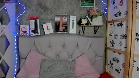 Snapshot of megan_xoxo1 chatting on September 2025 11:32:01 AM Megan online show from September 2025 11:32:01 AM