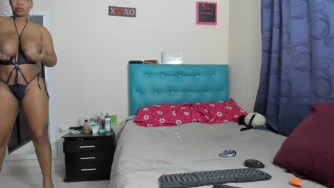 megan        online show from March 2025 07:06:01 PM