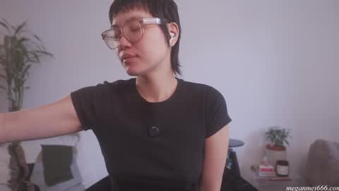 Snapshot of meganmei666 chatting on April 2026 06:42:02 PM for more 3 online show from April 2026 06:42:02 PM