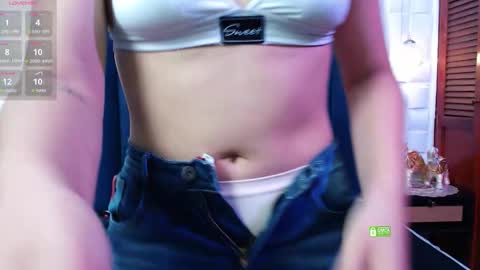 MeganM online show from November 2025 12:04:01 PM