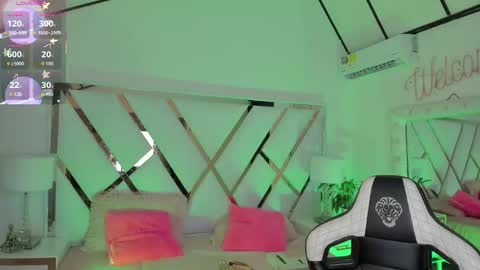 Megan  online show from March 2026 03:09:02 AM