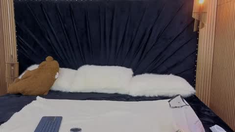 Megan online show from April 2026 01:25:02 PM