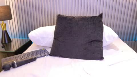 Megan  online show from April 2026 01:42:02 AM