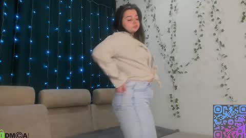 Snapshot of megapopkaa chatting on October 2025 04:23:02 AM Lola online show from October 2025 04:23:02 AM