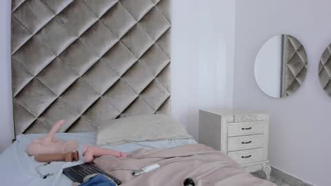 M E G A R A online show from December 2024 08:02:01 AM