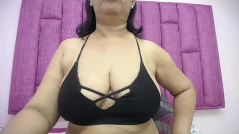 Snapshot of megatitsxxx chatting on December 2024 06:31:02 PM milfpleasure online show from December 2024 06:31:02 PM